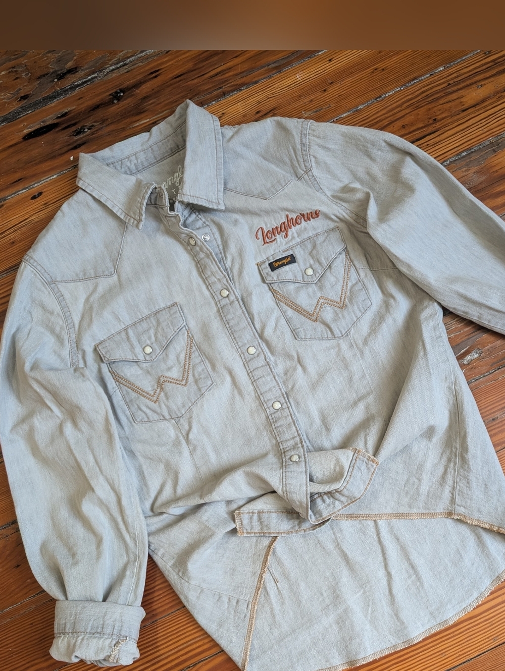 Wrangler Retro Embroidered Texas Longhorns Pearl Snap Denim Western Shirt S